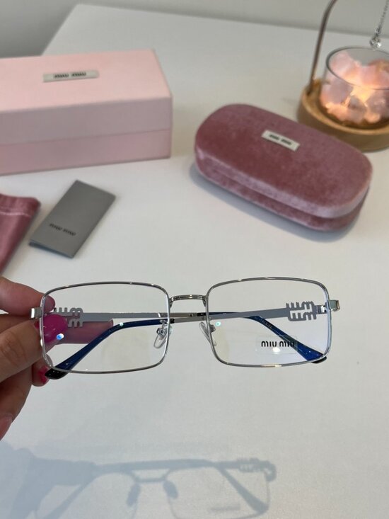 ✅NWT Authentic  MIU MIU Sunglasses